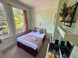 Green Gables Hotel