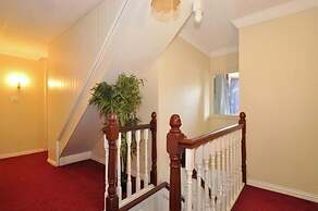 Lynfield Guest House