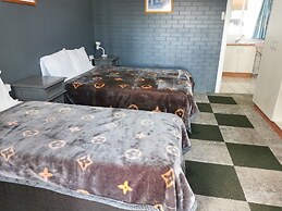 All Seasons Country Lodge