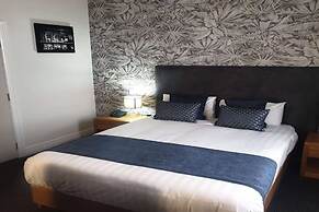 Ramada by Wyndham Hamilton City Center