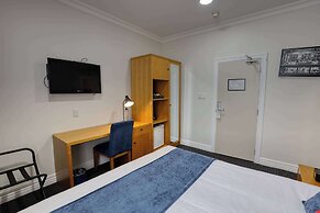 Ramada by Wyndham Hamilton City Center