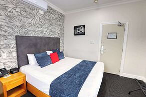 Ramada by Wyndham Hamilton City Center