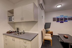 Ramada by Wyndham Hamilton City Center