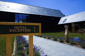The Farmhouse at Redcoats Restaurant & Hotel