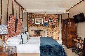 The Farmhouse at Redcoats Restaurant & Hotel