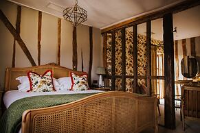 The Farmhouse at Redcoats Restaurant & Hotel