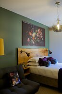 The Farmhouse at Redcoats Restaurant & Hotel