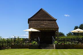 The Farmhouse at Redcoats Restaurant & Hotel