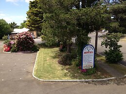 The 3 Explorers Motel