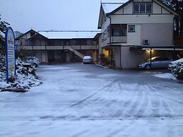 The 3 Explorers Motel