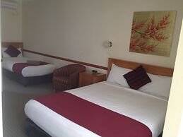 The 3 Explorers Motel