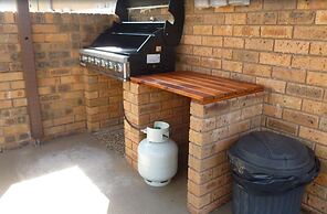 Royal Palms Motor Inn