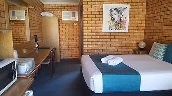 Royal Palms Motor Inn