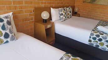 Royal Palms Motor Inn