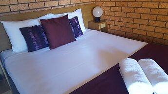 Royal Palms Motor Inn