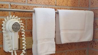 Royal Palms Motor Inn