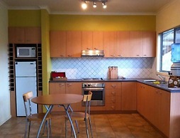 Idyllic Retreat For 4 People in Beautiful Otway Ranges, Recharge & Ref