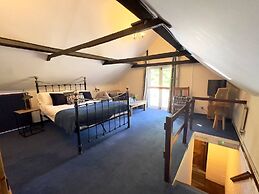 The George and Dragon Inn