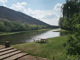 Valley of the Rainbow Fly Fishing Estate