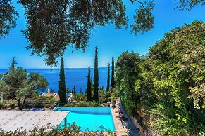 Corfu Luxury Villas
