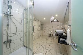 The Marions Suite Hotel