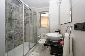 The Marions Suite Hotel