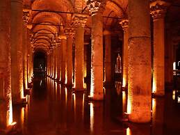 The Marions Suite Hotel