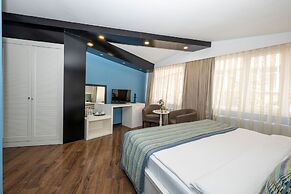 The Marions Suite Hotel