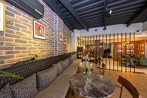 The Marions Suite Hotel