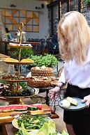 The Marions Suite Hotel