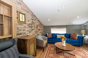 The Marions Suite Hotel