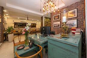 The Marions Suite Hotel