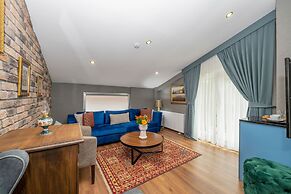 The Marions Suite Hotel