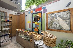 The Marions Suite Hotel