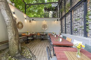 The Marions Suite Hotel