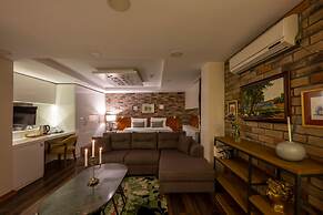 The Marions Suite Hotel