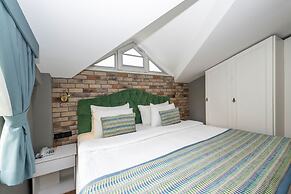 The Marions Suite Hotel