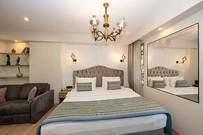 The Marions Suite Hotel