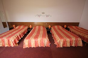 Hôtel Restaurant La Mangeoire – Relais Paris Bâle