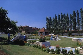 Hôtel Restaurant La Mangeoire – Relais Paris Bâle
