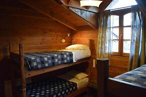 Periko's Youth Hostel