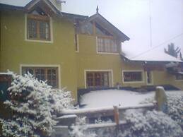 Periko's Youth Hostel