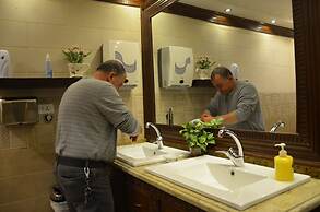 Amra Palace International Hotel