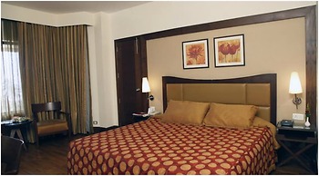 The Retreat Hotel & Convention Centre