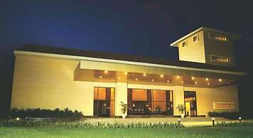 The Retreat Hotel & Convention Centre