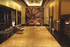 The Retreat Hotel & Convention Centre