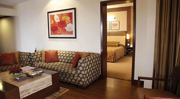 The Retreat Hotel & Convention Centre