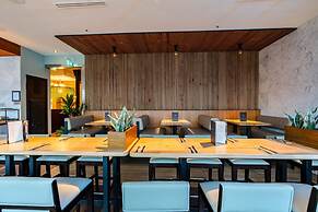 Sandman Signature Langley Hotel