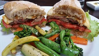 El Albergue Ollantaytambo