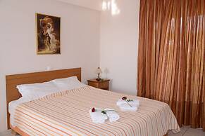 Maria's Filoxenia Suites